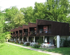 Hotel Melis (Balatonlelle, Hungary)