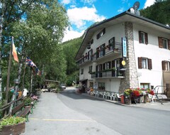 Khách sạn La pineta (Aymavilles, Ý)