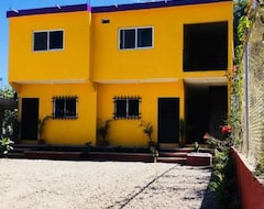 Hotel Amanecer (Sayulita, Mexico)