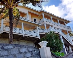 Koko talo/asunto Beautiful Caribbean Mansion (Kingstown, Saint Vincent ja Grenadiinit)