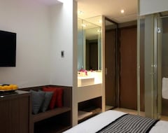 The Luxe Hotel (Ho Chi Minh City, Vietnam)