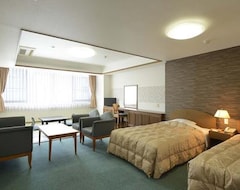 Itoen Hotel (Ito, Japan)