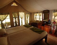 Hotelli Kali Adventure Camp - Dandeli 75Kms From Hulbi (Dandeli, Intia)