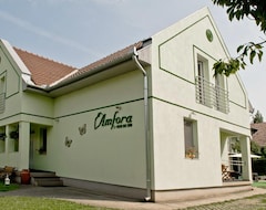 Khách sạn Amfora Szálló Gyula (Gyula, Hungary)