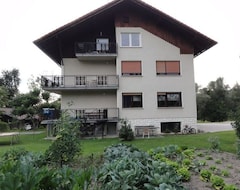 Toàn bộ căn nhà/căn hộ Spacious Apartment With Balcony (Lukovica, Slovenia)
