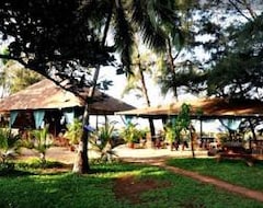 Otel Montego Bay Beach Village - Morjim (Morjim, Hindistan)
