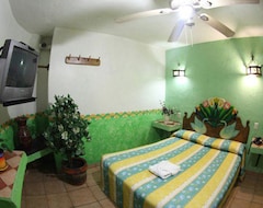 Khách sạn Oyo Hotel La Casita (Morelia, Mexico)