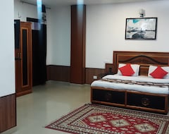 Khách sạn Hotel Devdar Resort (Kangra, Ấn Độ)