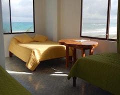 Bed & Breakfast Hotel La Jungla (Puerto Villamil, Ecuador)
