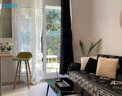 Hele huset/lejligheden Cozy Apartment Near Sea (Alimos, Grækenland)