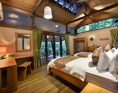 Khách sạn Sukau Rainforest Lodge (Sandakan, Malaysia)
