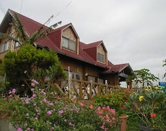 Khách sạn Rental Log Urube Village (Tsumagoi, Nhật Bản)
