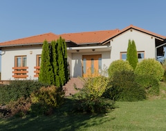 Toàn bộ căn nhà/căn hộ Villa Corvina (Győr, Hungary)