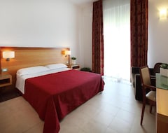 Hotel Scoglio Degli Achei (Carovigno, İtalya)