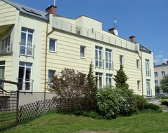 Otel Hellada (Kielce, Polonya)