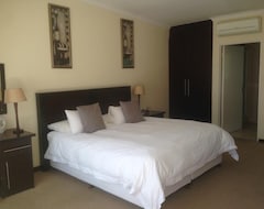 Hotel The Lazy Grape Guest Lodge (Benoni, South Africa)