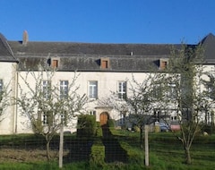 Căn hộ có phục vụ Le Chateau De Buchy (Buchy, Pháp)