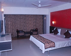 Khách sạn Hotel Hill Top Kolhapur (Mumbai, Ấn Độ)