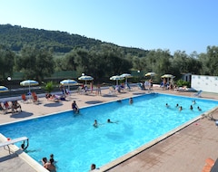 Resort Funno Delle Noci (Péschici, Ý)