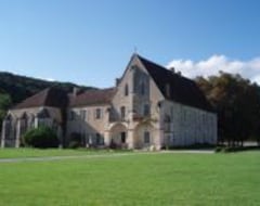 Khách sạn Abbaye De Reigny - Esprit De France (Vermenton, Pháp)