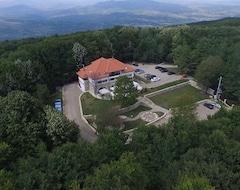 Hotel Cetatuia (Măgura, Romania)