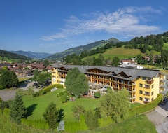 Khách sạn Alpenhof Brixen (Brixen im Thale, Áo)
