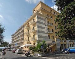 Khách sạn Hotel Europa (San Bartolomeo al Mare, Ý)