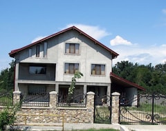 Nhà trọ Casa Renti (Novaci, Romania)