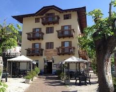 Hotelli Centrale (Sant'Orsola Terme, Italia)