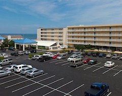 Hotel Sea Ranch Resort Condo with indoor pool, onsite restaurants & endless views OF King BR + 2 Twins BR (Kill Devil Hills, USA)