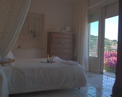 Bed & Breakfast La Bouganville (Gaeta, Italija)