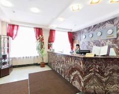 Khách sạn Ural Hotel (Yekaterinburg, Nga)