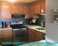 Entire House / Apartment Sugar Top Condos Ii (Sugar Mountain, USA)