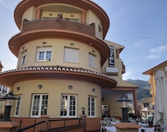 Khách sạn Hotel Mii Vía Nevada (Cenes de la Vega, Tây Ban Nha)