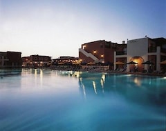 فندق باناس هوليداي فيليدج - شامل جميع الخدمات (أيا نابا, قبرص)