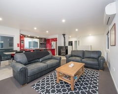 Otel Stratton Summit 4 - 5 Star Modern And Beautifully Appointed Holiday Accommodation (Jindabyne, Avustralya)