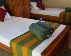 Hotel Athgira River Camp (Embilipitiya, Šri Lanka)