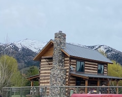 Entire House / Apartment Cozy Log Cabin In Alpine Close To Lake With Water Views! (Alpine, USA)