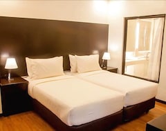 Otel Piña Suites (Ormoc, Filipinler)