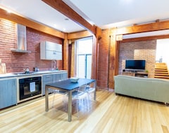 Hele huset/lejligheden Downtown - Lovely Charming 2 Bed 2 Bath Apartment (Longueuil, Canada)