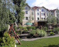 Khách sạn Hotel Helikon (Berehove, Ukraina)