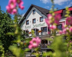 Khách sạn Hotel Zehnthof (Ürzig, Đức)