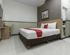 Hotel RedDoorz Plus @ Tuparev Cirebon (Cirebon, Indonesia)