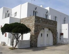 Khách sạn Studios Peter's (Ornos, Hy Lạp)