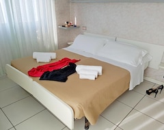 Hotel Marittima Rooms (Cérvia, Italia)