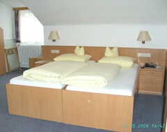 Khách sạn Kurhotel Aenny (Bad Woerishofen, Đức)
