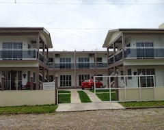 Entire House / Apartment Residencial Emerencio (Passo de Torres, Brazil)