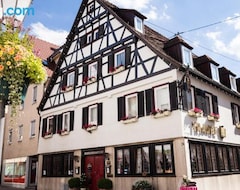 Khách sạn Hotel - Restaurant Traube (Neuffen, Đức)