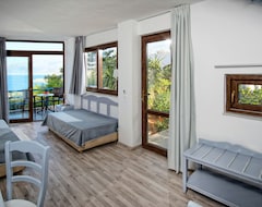Hersonissos Village Hotel & Bungalows (Chersonissos, Grecia)