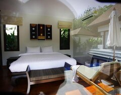 Hotelli Villa Lombok By Holiplanet (Rawai Beach, Thaimaa)